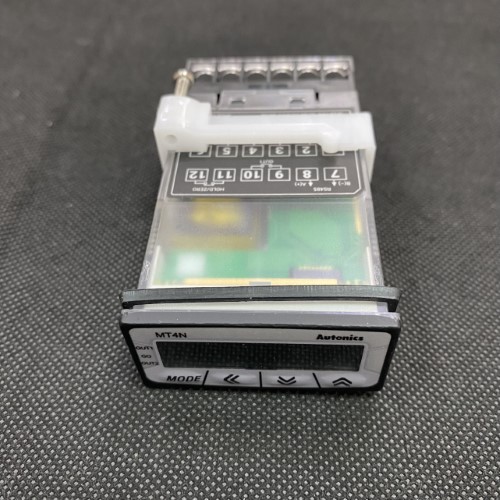 Đồng hồ đo đa năng Autonics MT4N-DV-E4